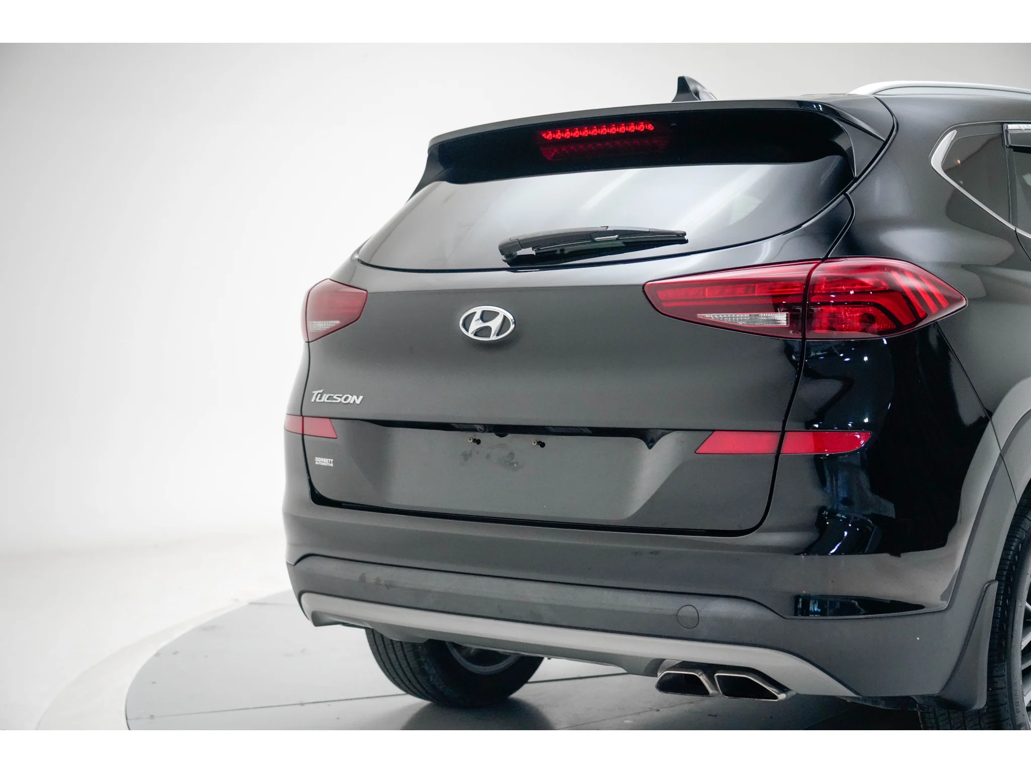 Used 2021 Black Noir Pearl Hyundai Limited image 23