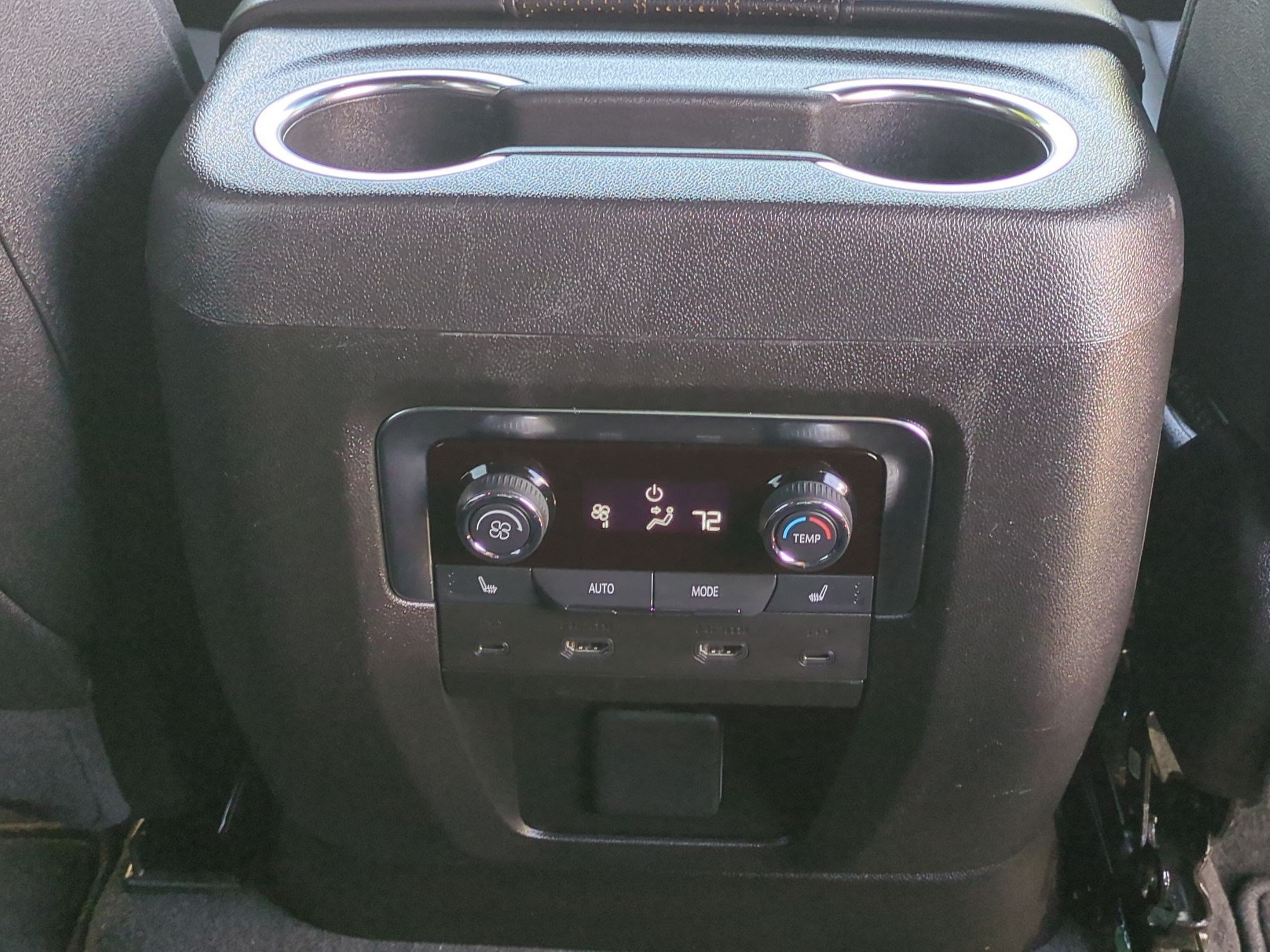 2025 Chevrolet Suburban High Country - Photo 30