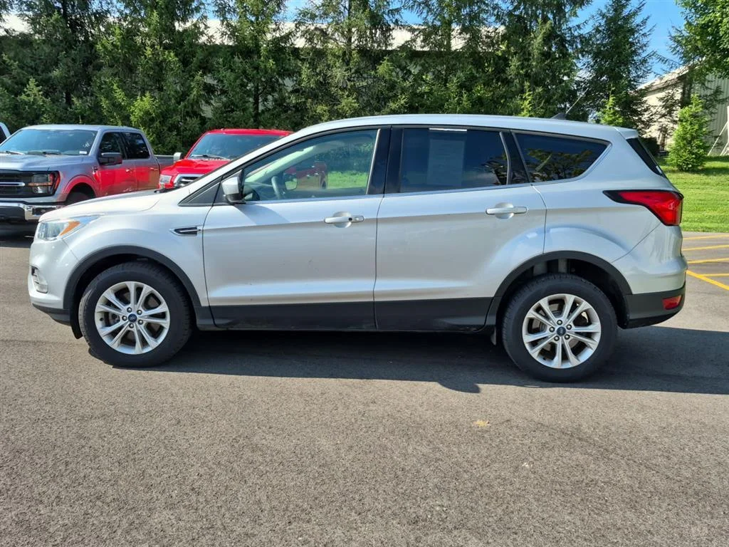 Used 2019 Ingot Silver Ford SE image 7