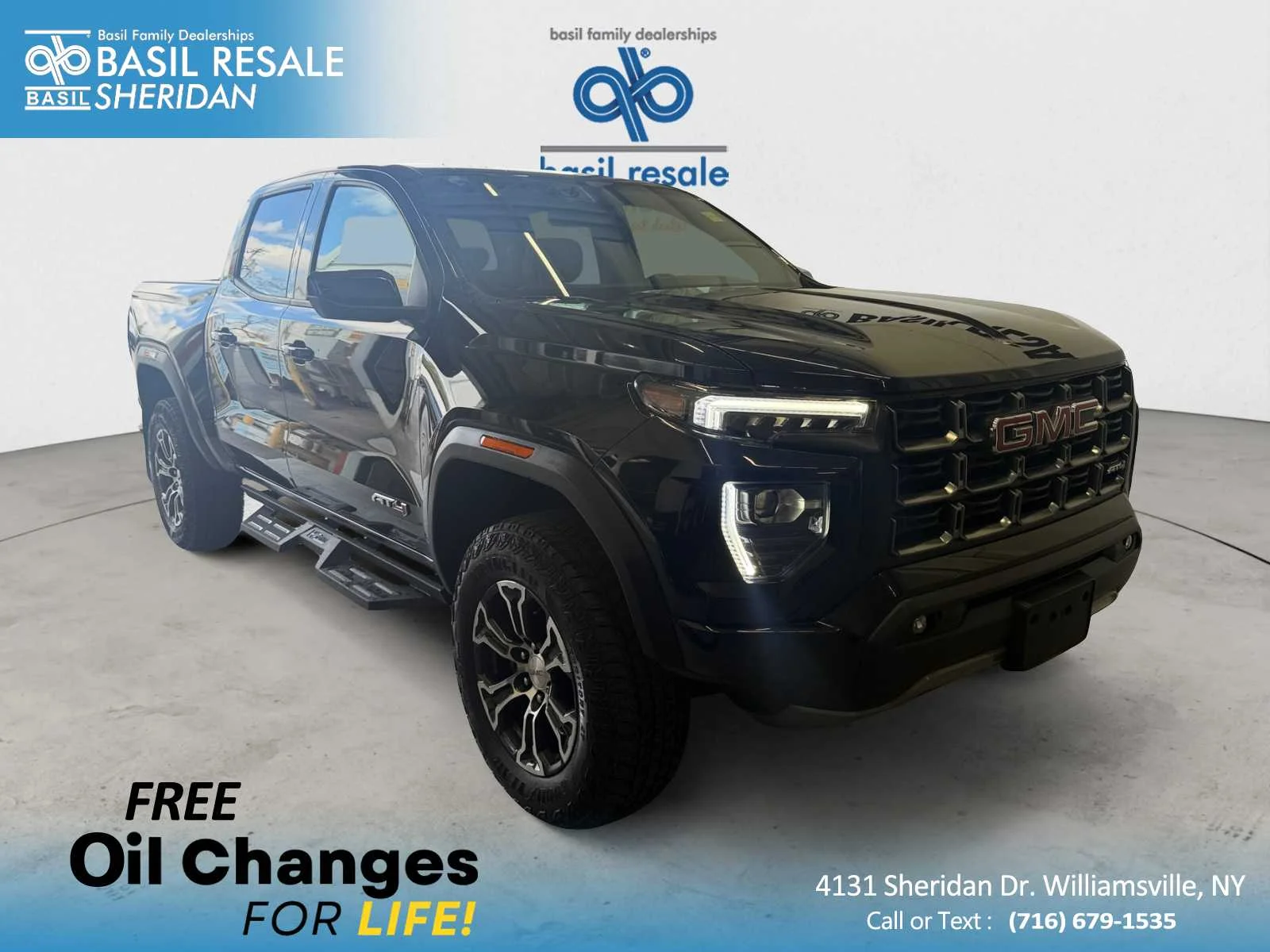 2023 GMC Canyon 4WD AT4 Crew Cab Short Box's photo