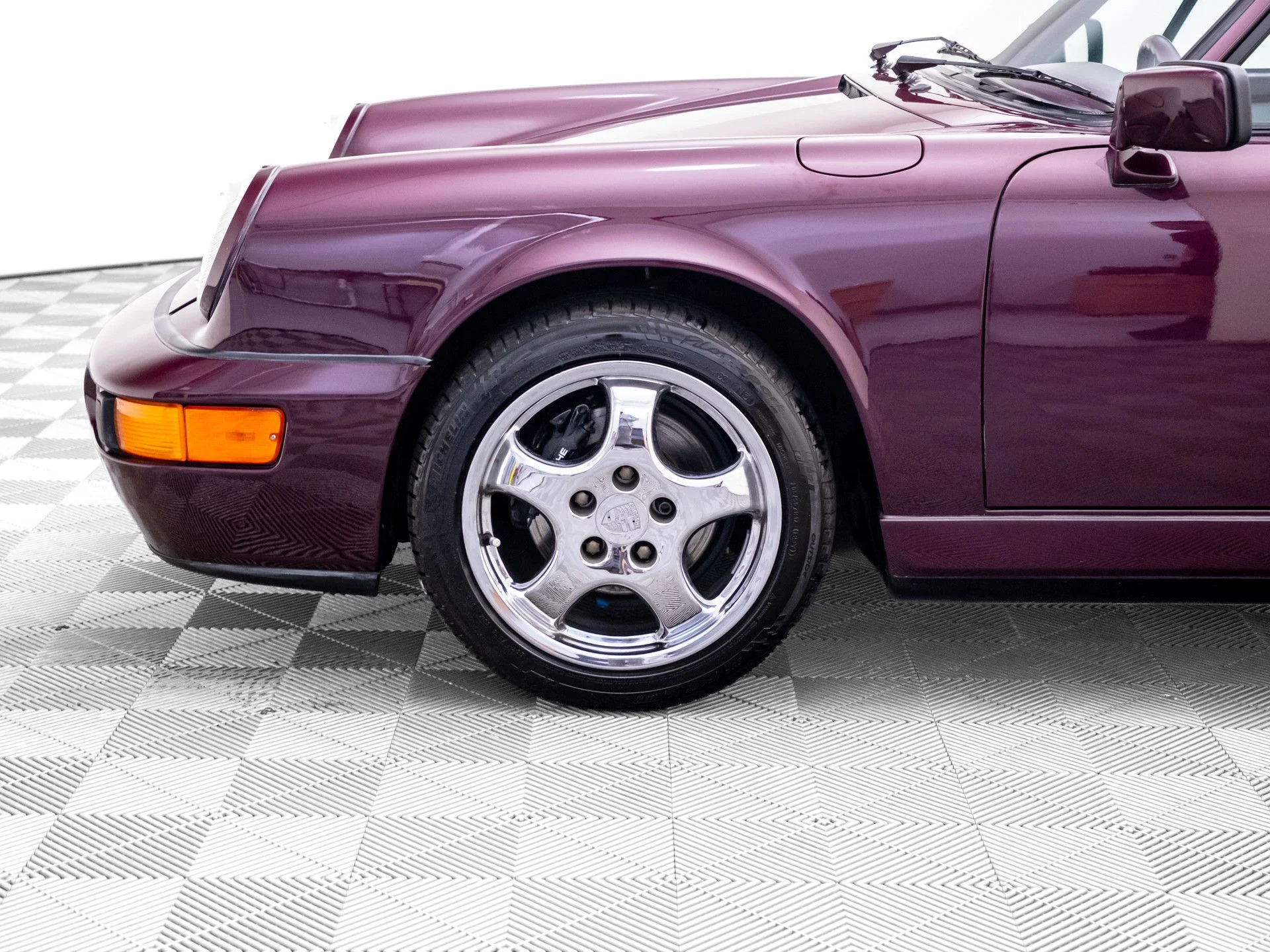 Used 1991  Porsche Carrera image 33