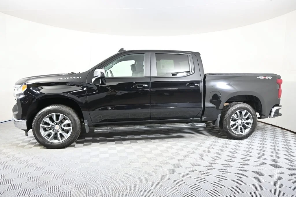 Used 2025 Chevrolet Silverado 1500 LT with VIN 1GCPKKEK2SZ304668 for sale in Forest Lake, Minnesota