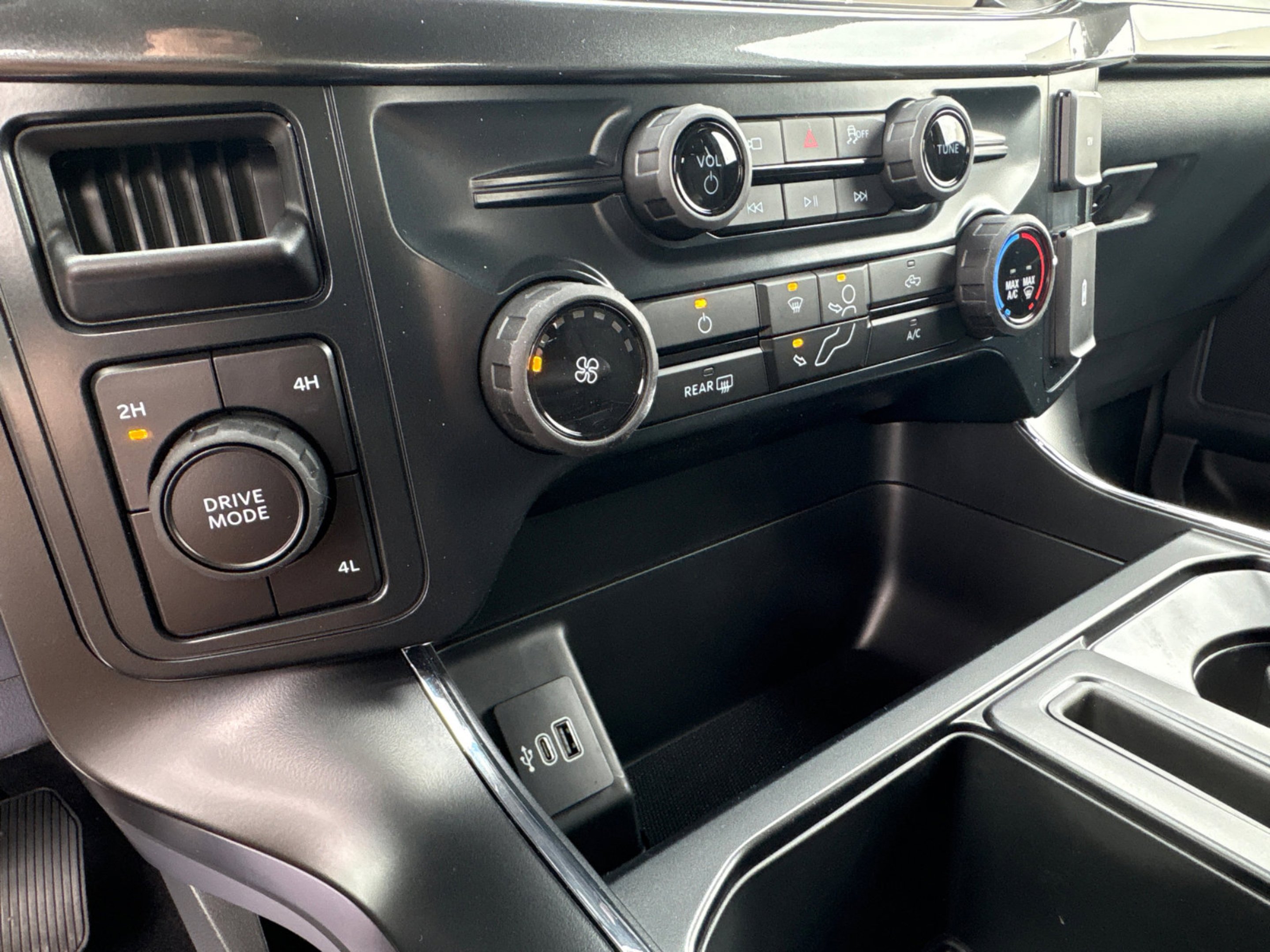 New 2026 Carbonized Gray Metallic Ford STX image 25