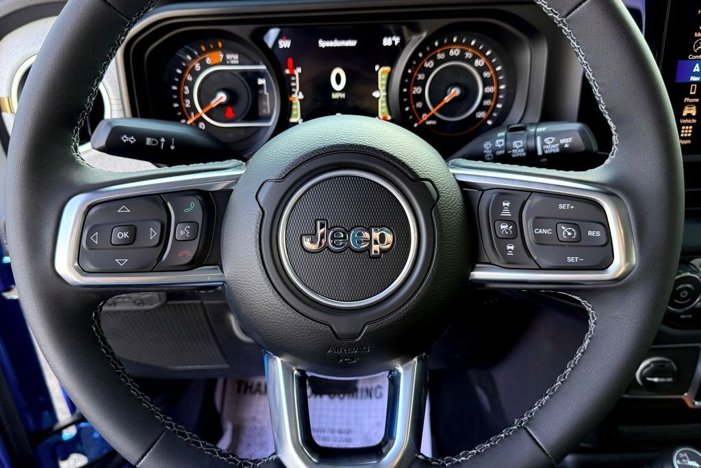 New 2025 Hydro Blue Pearl-Coat Exterior Paint Jeep Sahara image 12