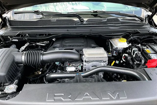New 2026 Granite Crystal Metallic Clear-Coat Exterior Paint RAM Laramie image 11