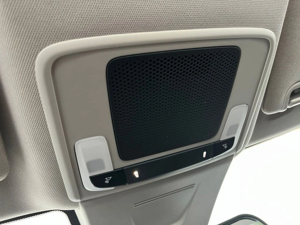 Used 2023 Red Honda LX image 17