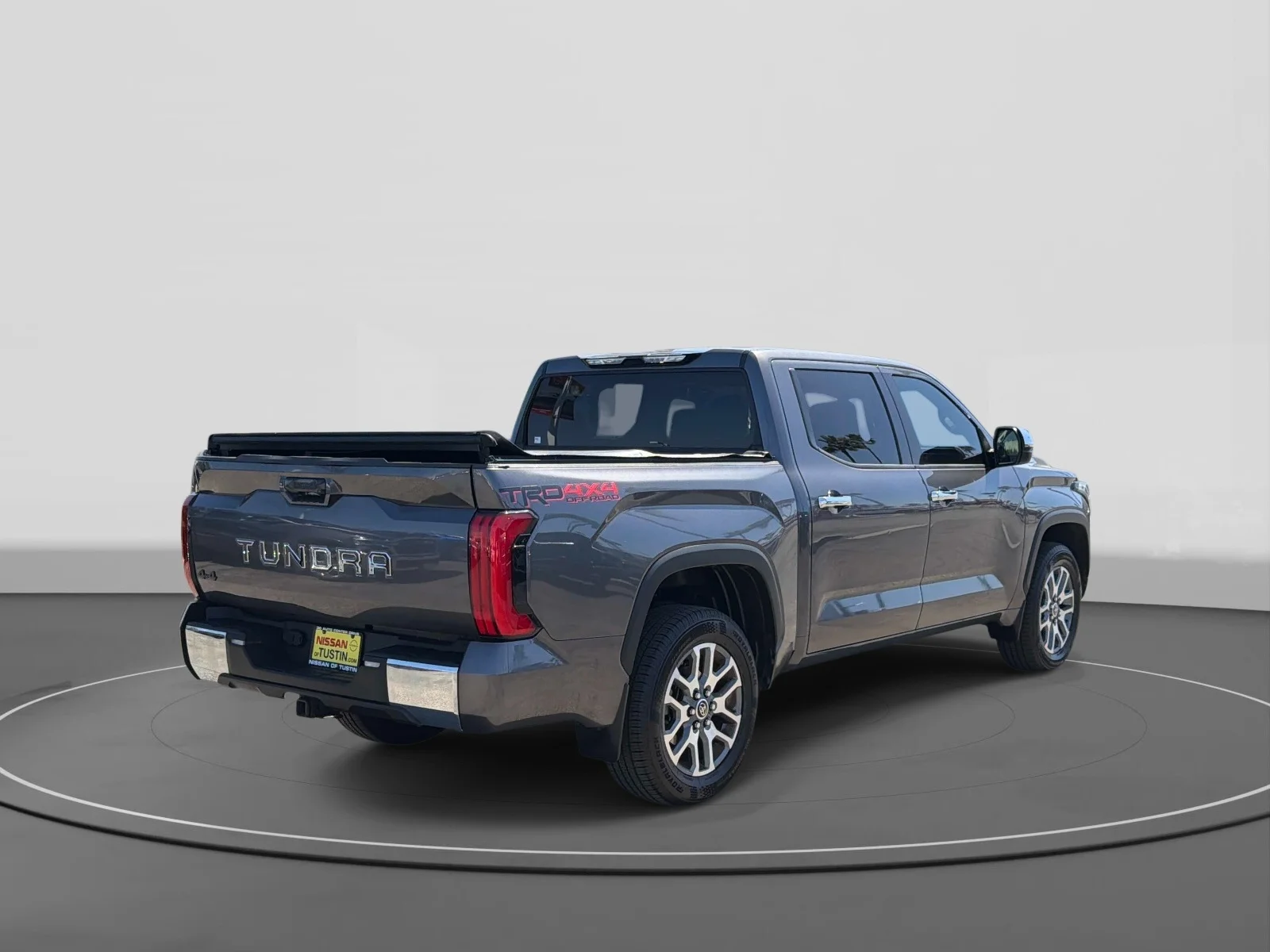 Used 2022 Magnetic Gray Metallic Toyota SR5 image 7