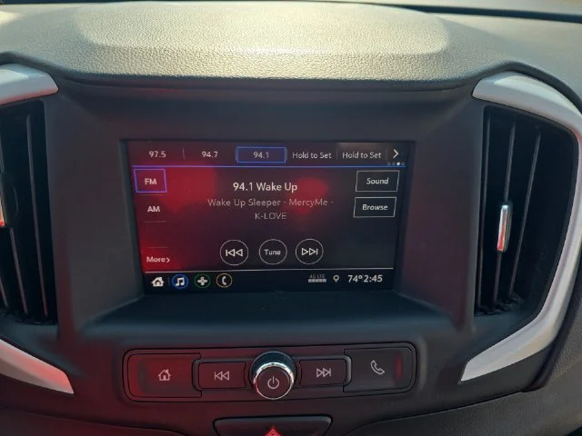 Used 2020 Silver GMC SLE image 22