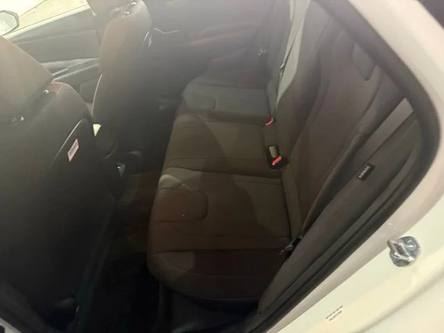 New 2026 White Hyundai SE image 25