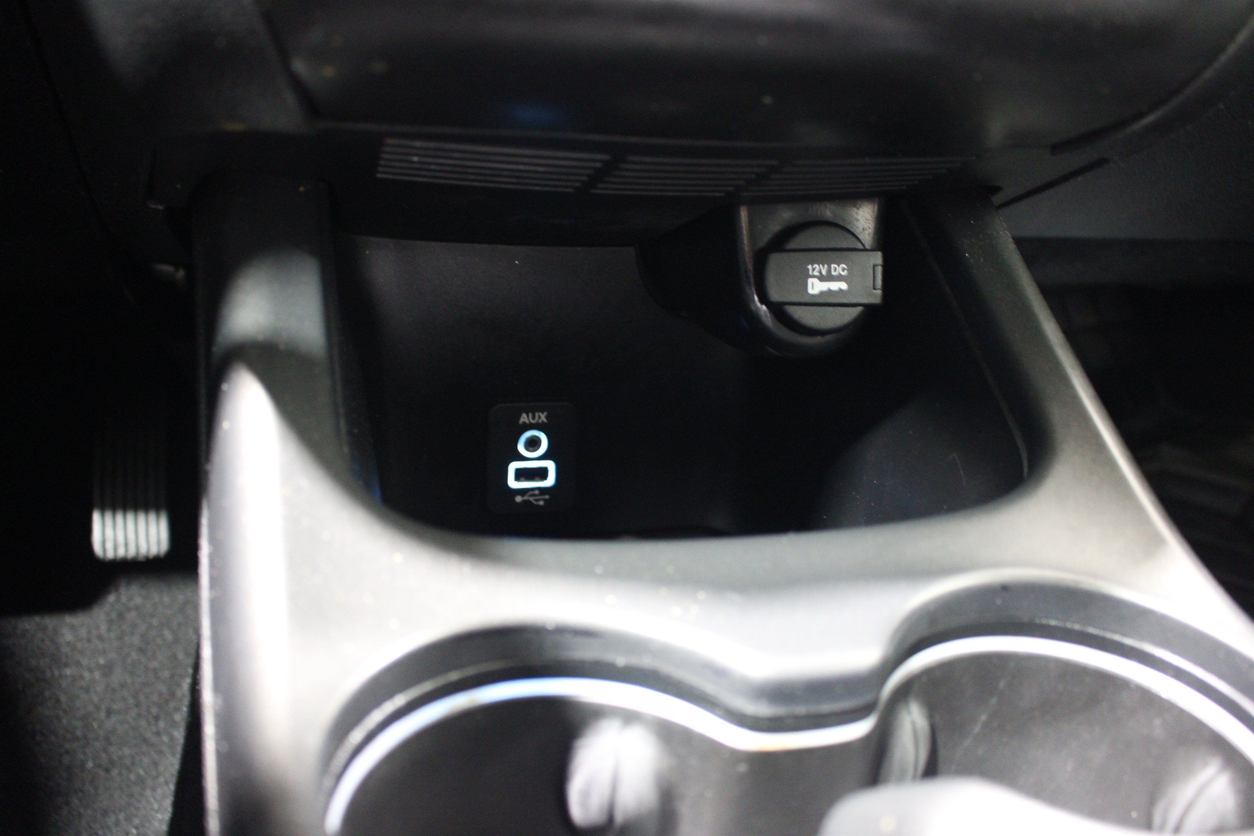 Used 2020 Granite Pearlcoat Dodge SE Value image 15