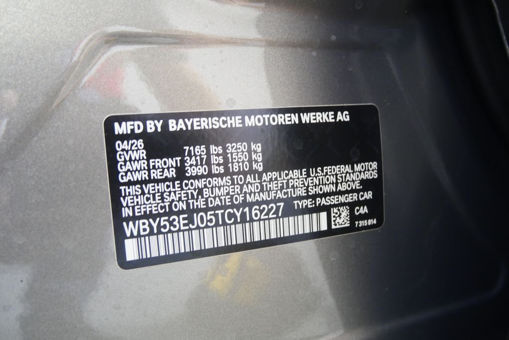 New 2026 Oxide Grey Metallic BMW xDrive60 image 26