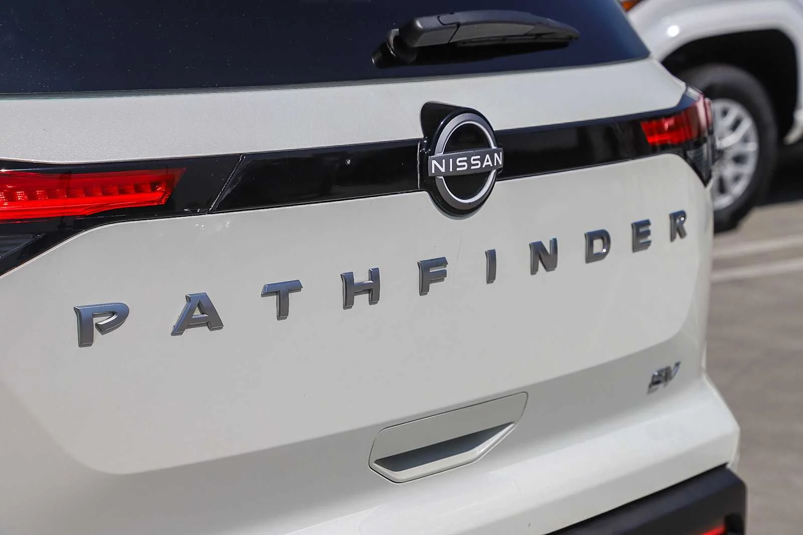 Used 2024 Pearl White Tricoat Nissan SV image 9