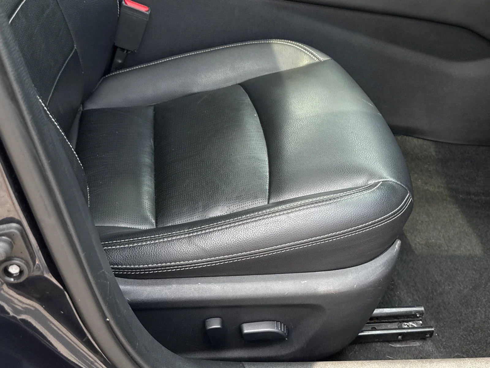 Used 2019 Storm Blue Metallic Nissan 2.5 Platinum image 29