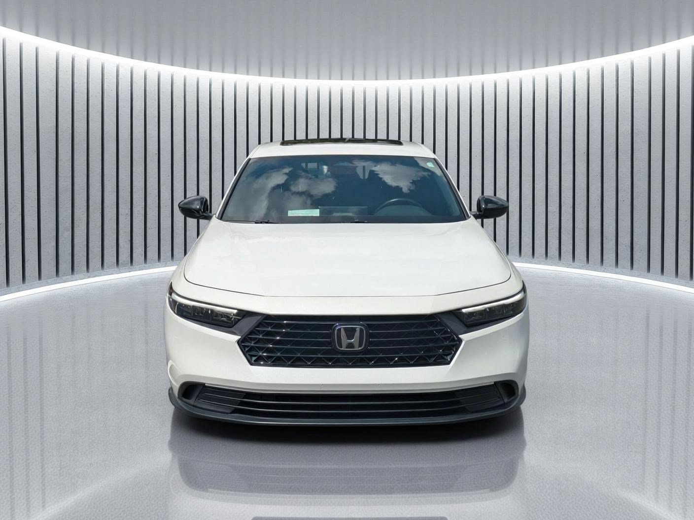Used 2026 Platinum White Pearl Honda Sport image 13