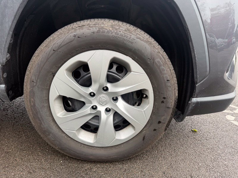 Used 2022 Gray Toyota LE image 10