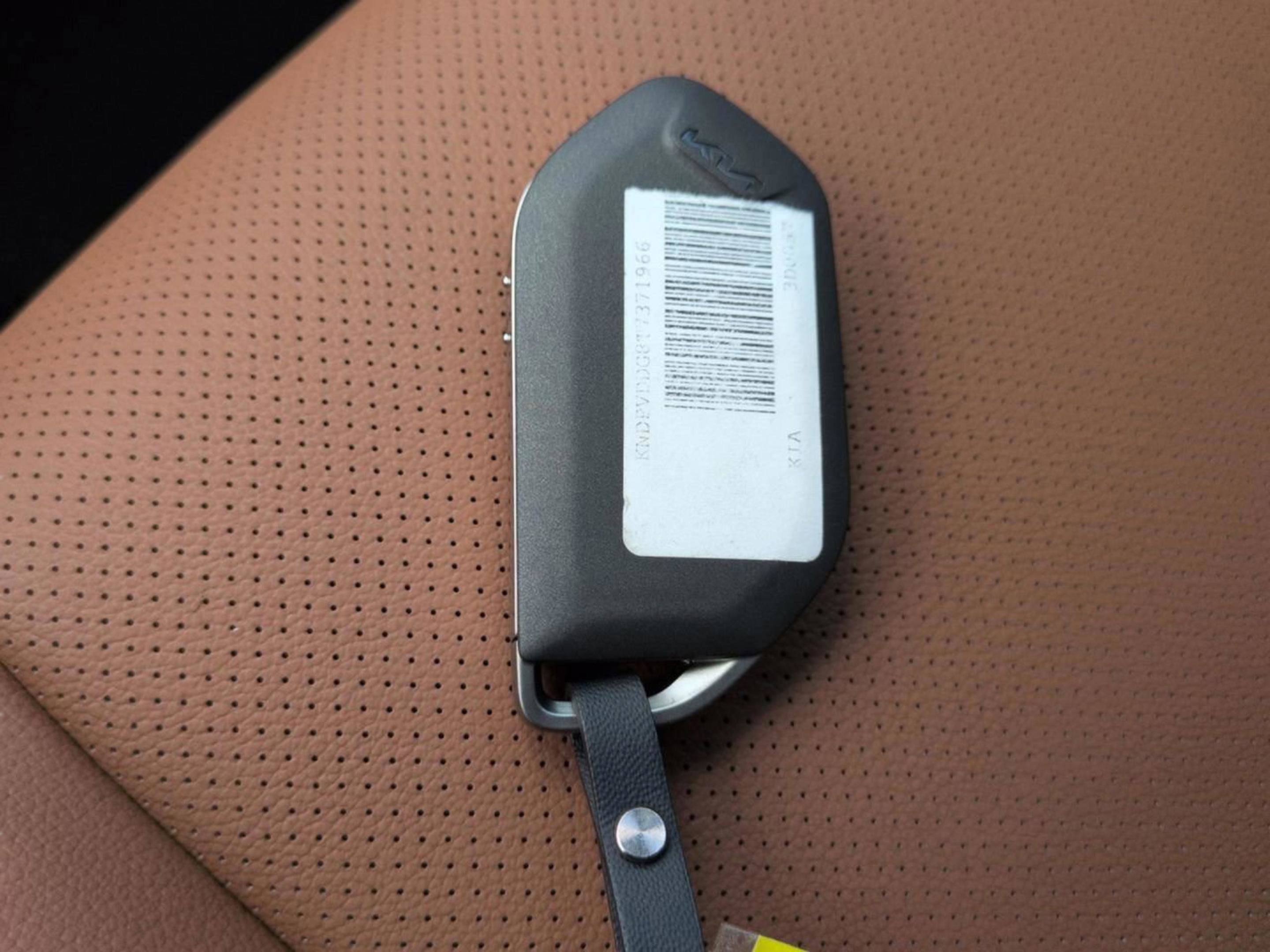 New 2026 Shadow Matte Gray Kia X-Line image 35