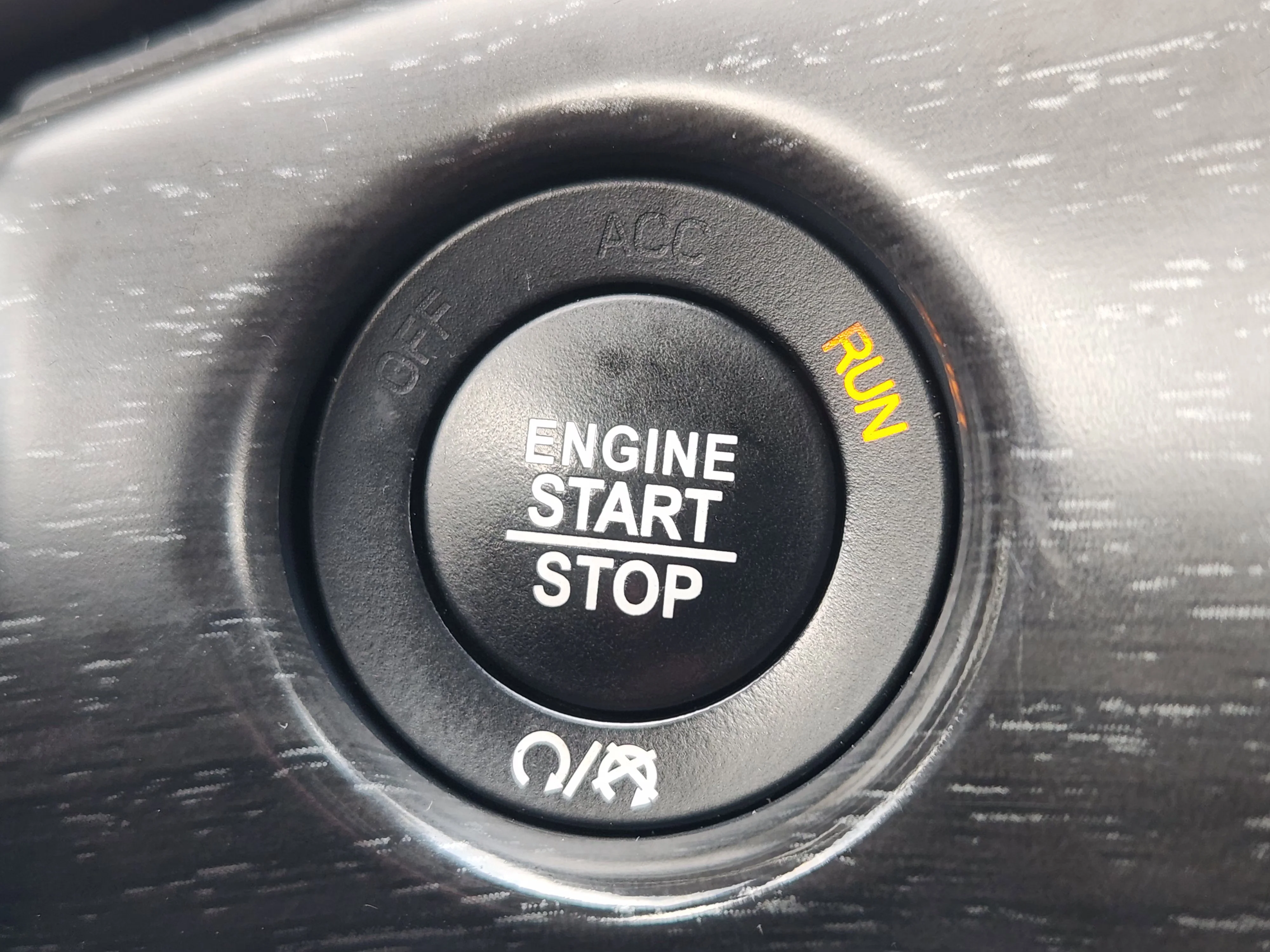Used 2018 Granite Crystal Metallic Clearcoat Jeep Altitude image 20