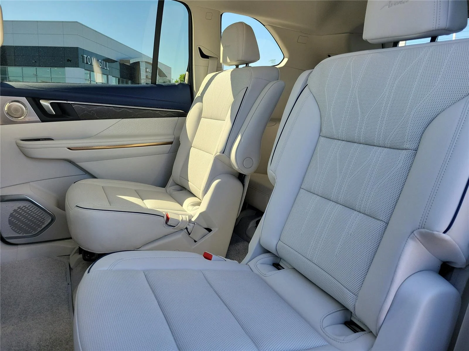 2026 Buick Enclave Avenir - Photo 14
