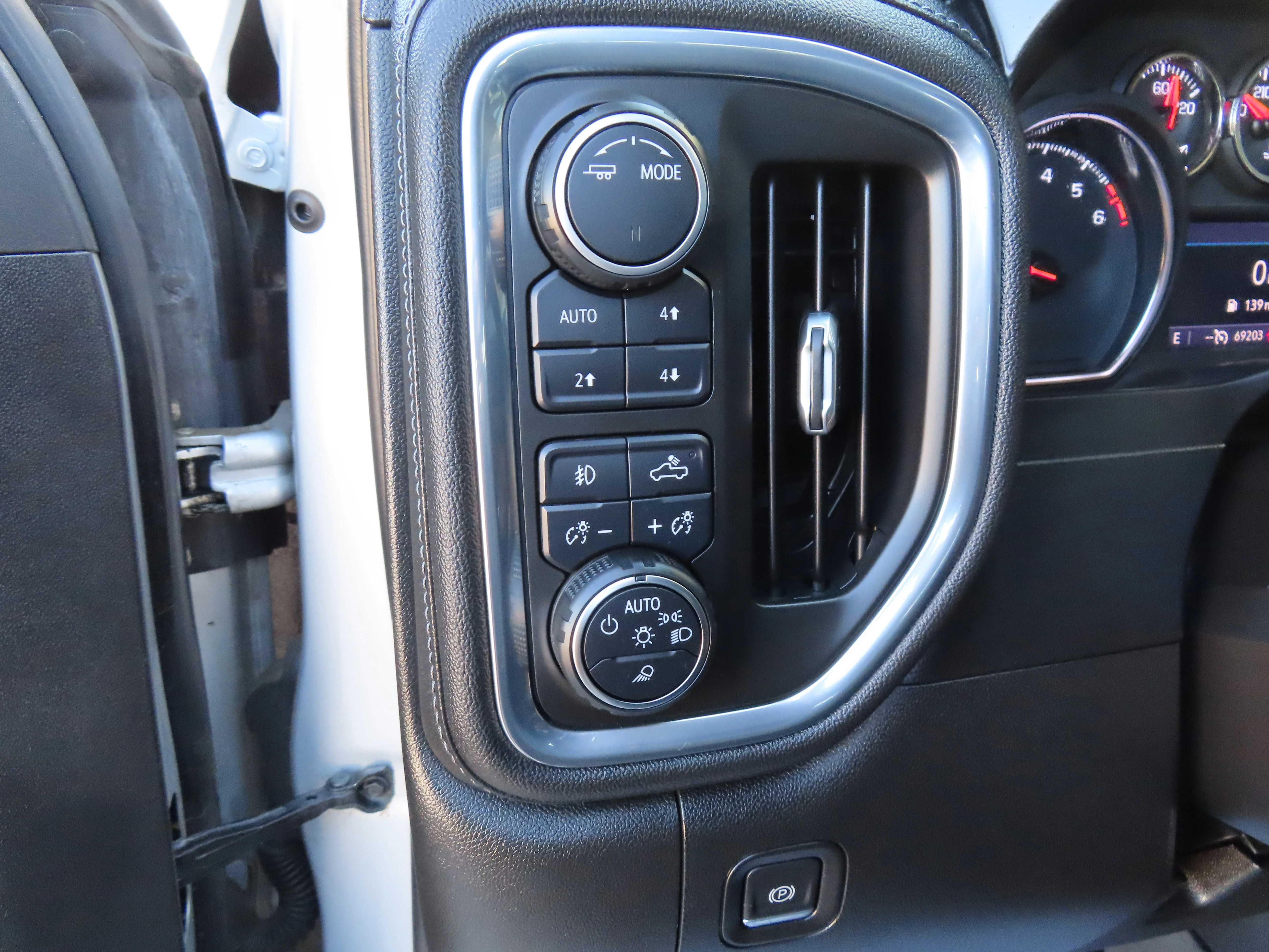 2020 Chevrolet Silverado 1500 LT Trail Boss - Photo 13