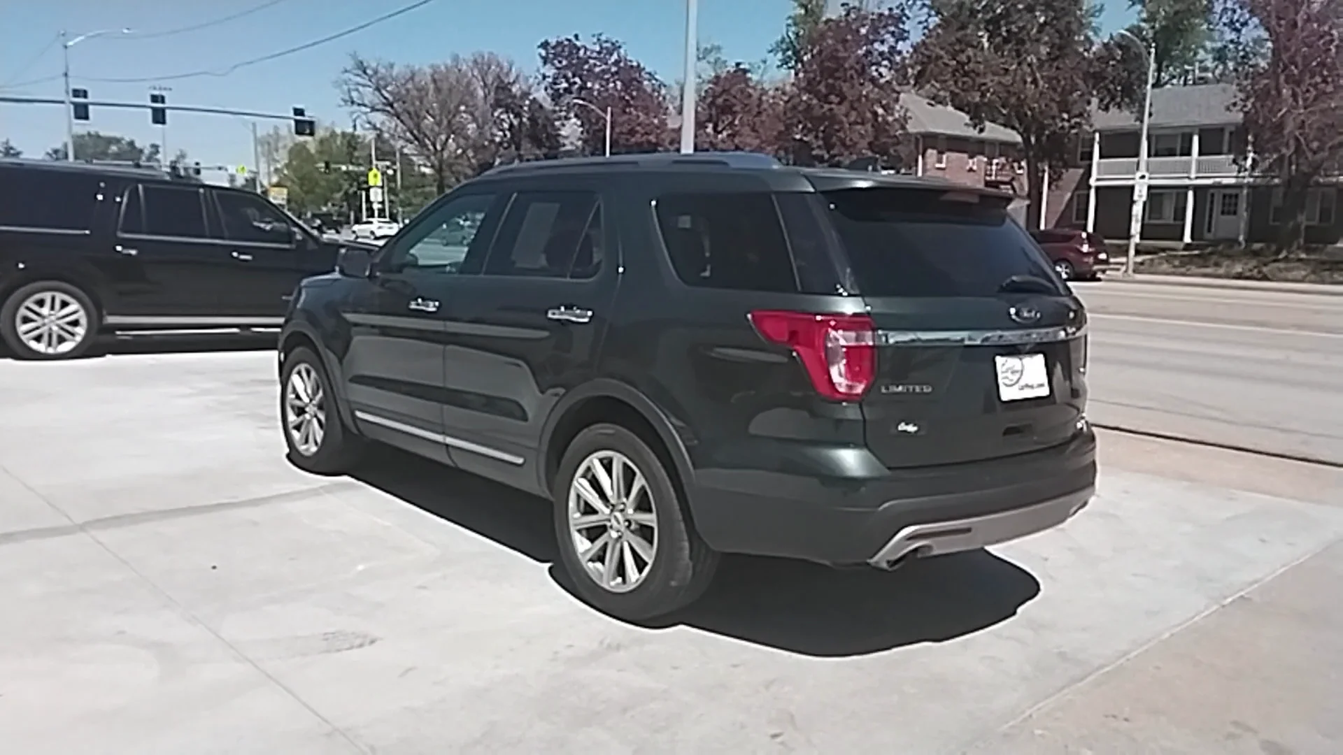 Used 2016 Gray Ford LIMITED image 7