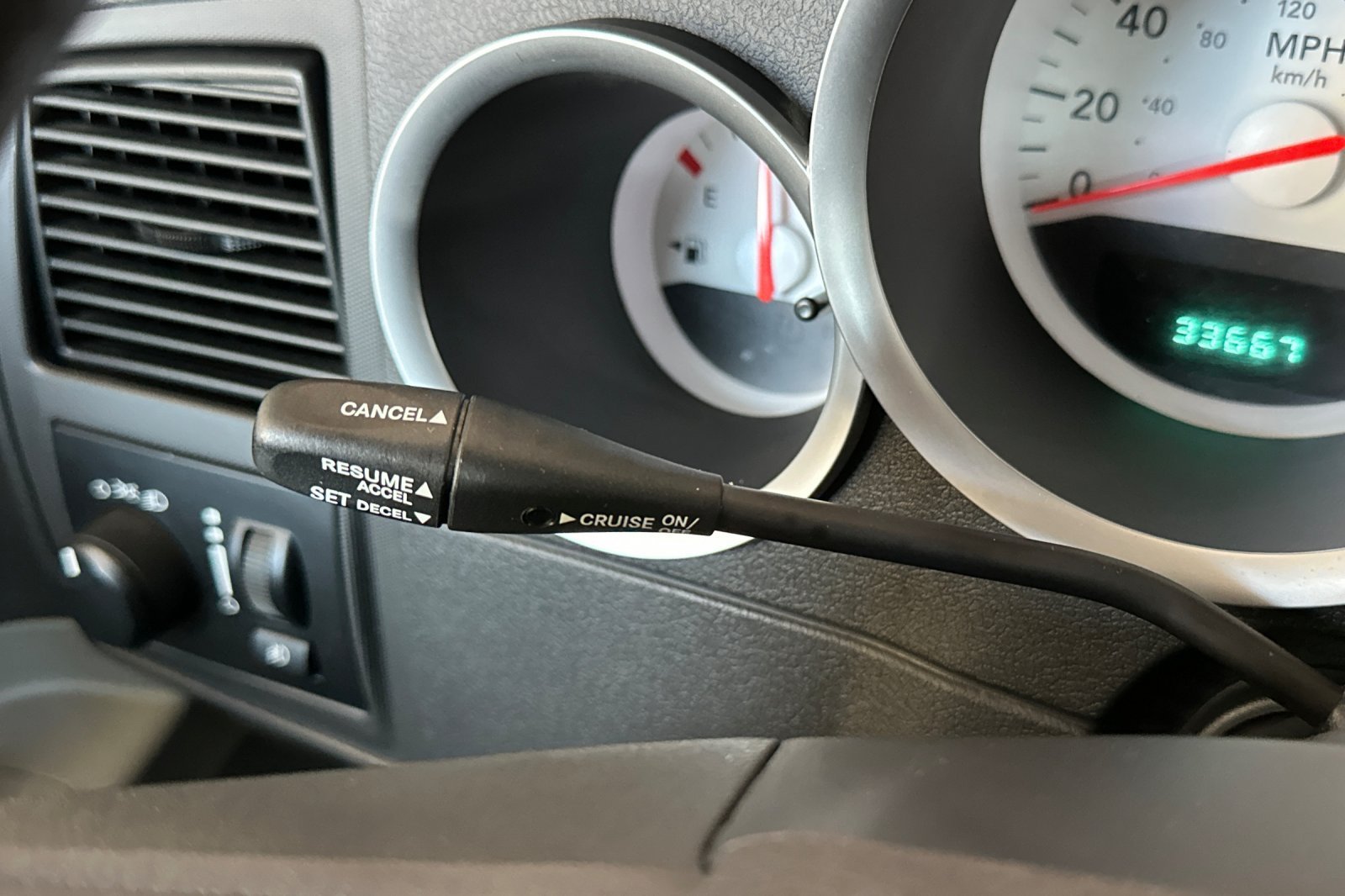 Used 2007 Silver Dodge R/T image 29