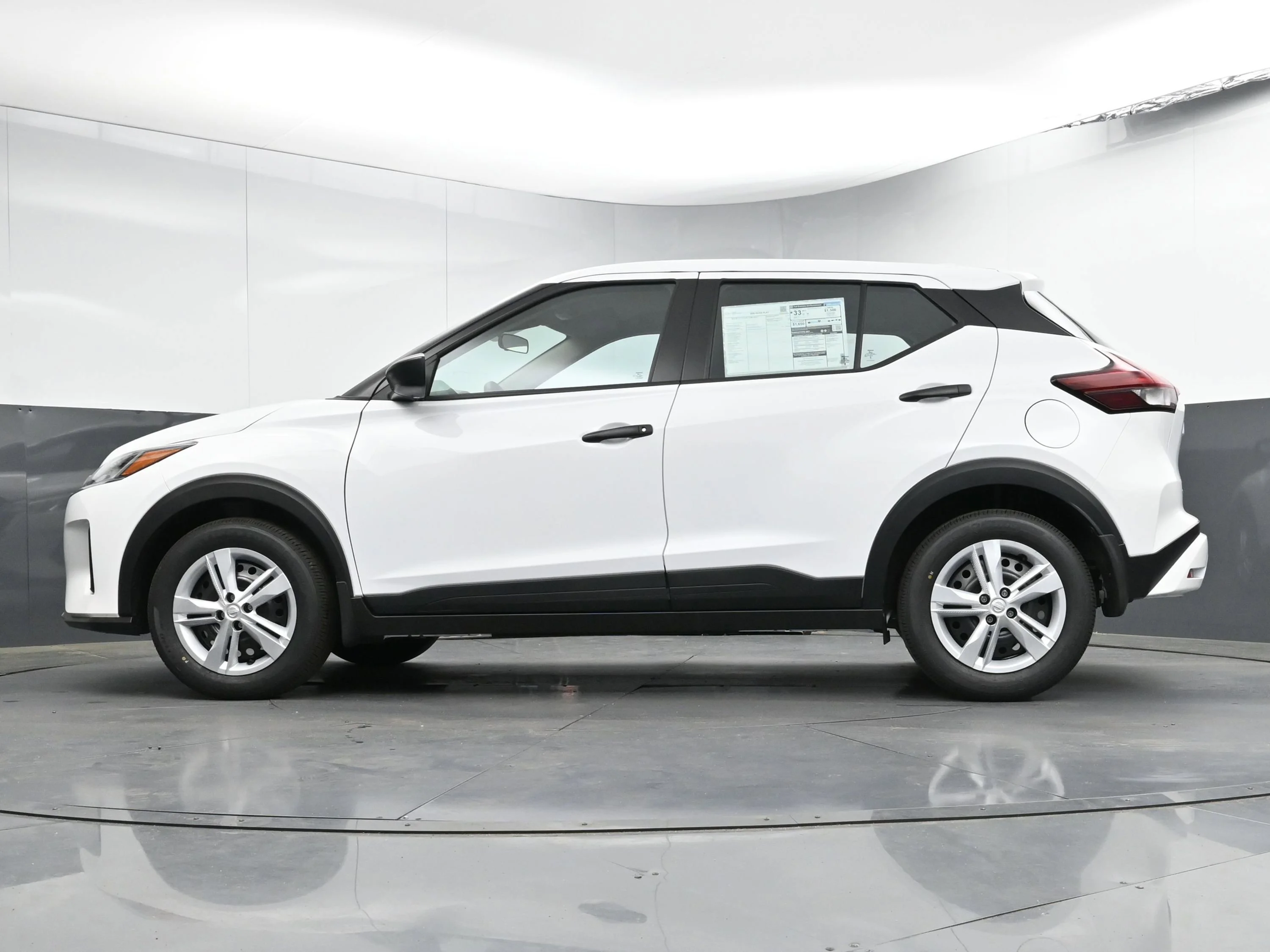 2025 Nissan KICKS PLAY Base - Photo 26
