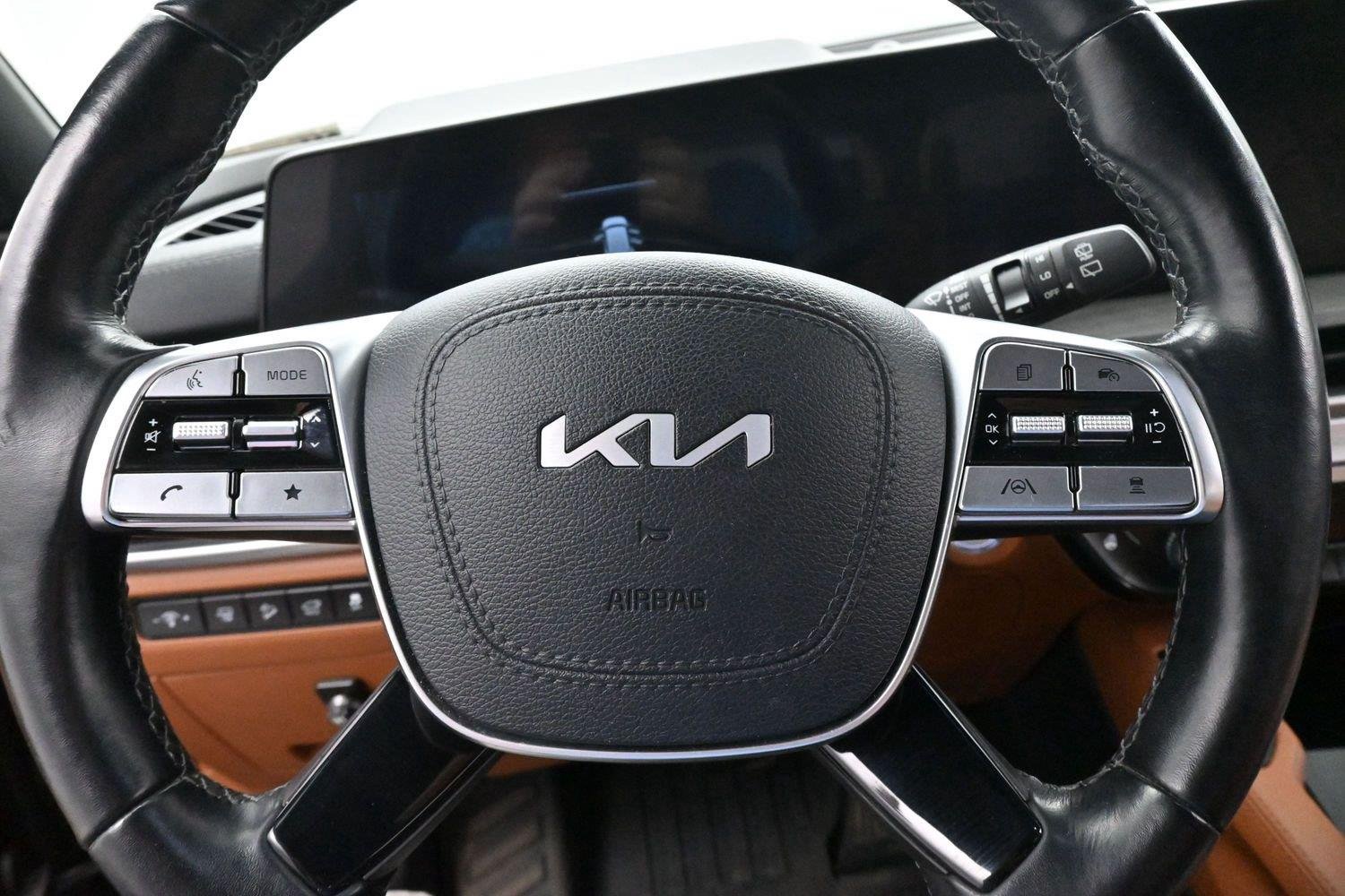 Used 2024 Dark Moss Kia EX X-Line image 18