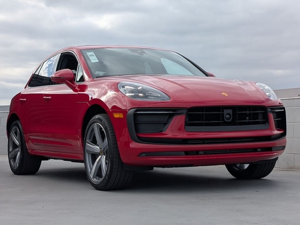 2026 Porsche Macan T - Photo 25