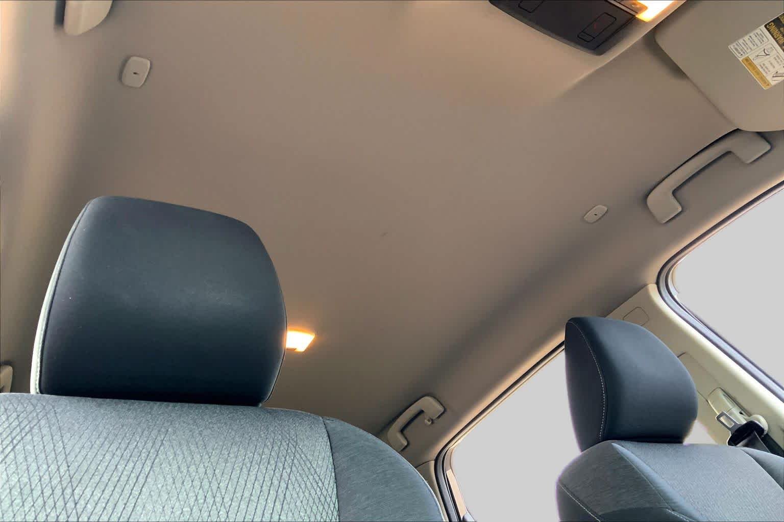 2024 Nissan Rogue SV - Photo 13