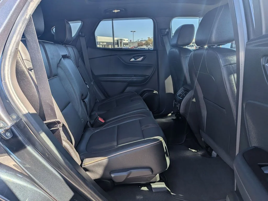 Used 2022 Iron Gray Metallic Chevrolet Premier image 22