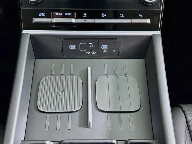 New 2027 White Hyundai SEL image 18