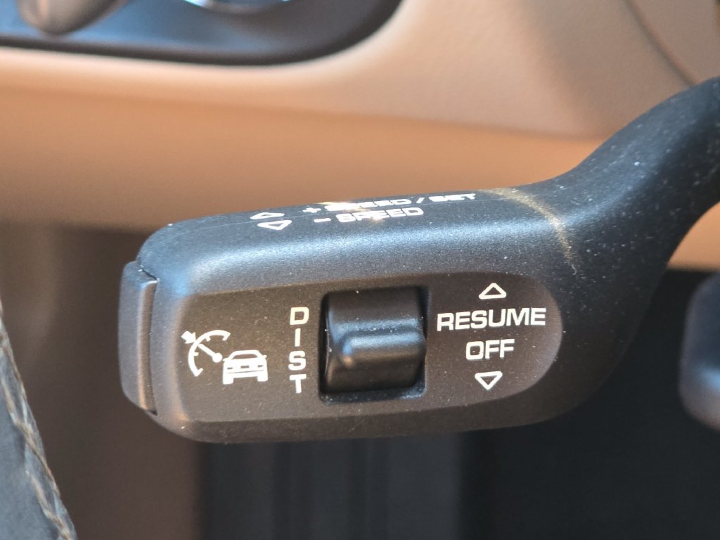 Used 2025 Blue Porsche  image 36