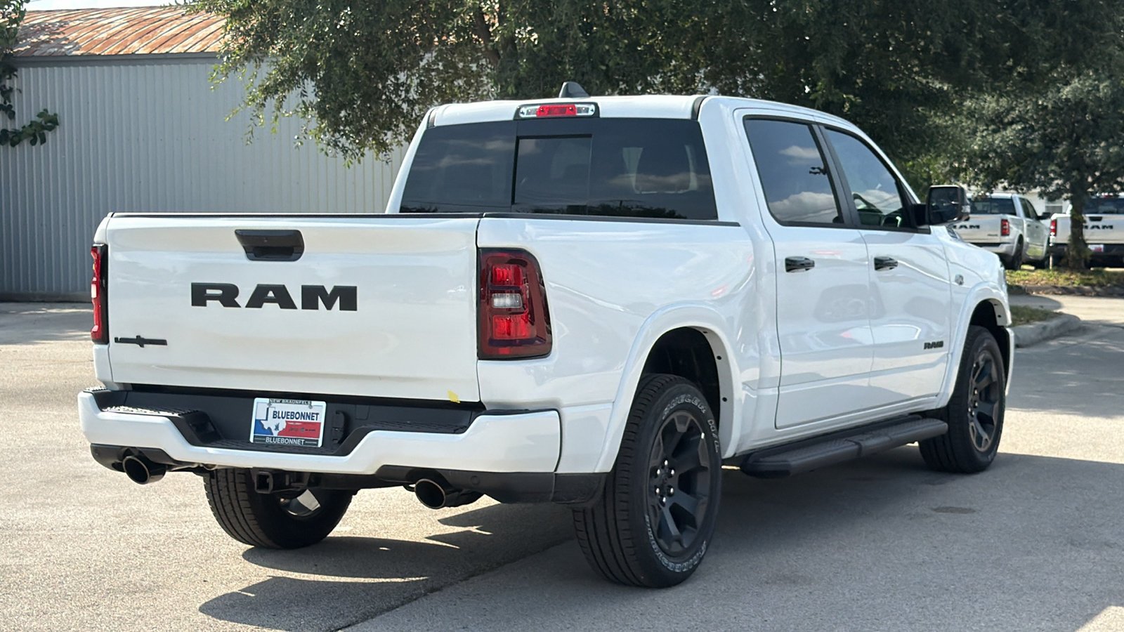 New 2026 Bright White Clear-Coat Exterior Paint RAM Lone Star image 5