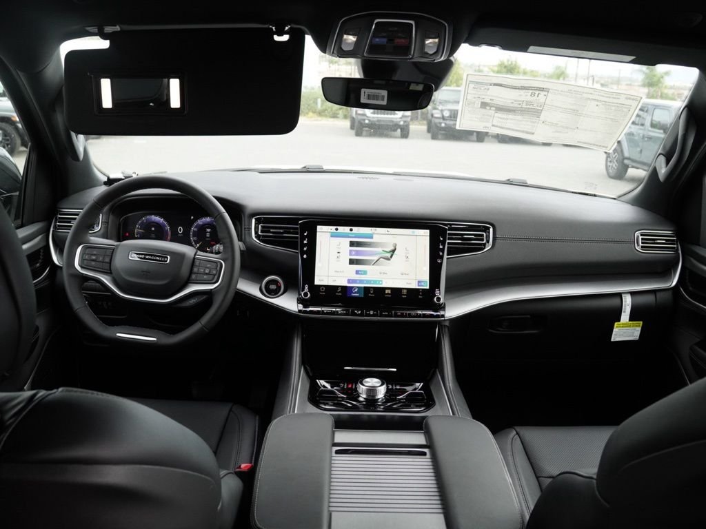 New 2026 Bright White Clear-Coat Exterior Paint Jeep Limited image 26