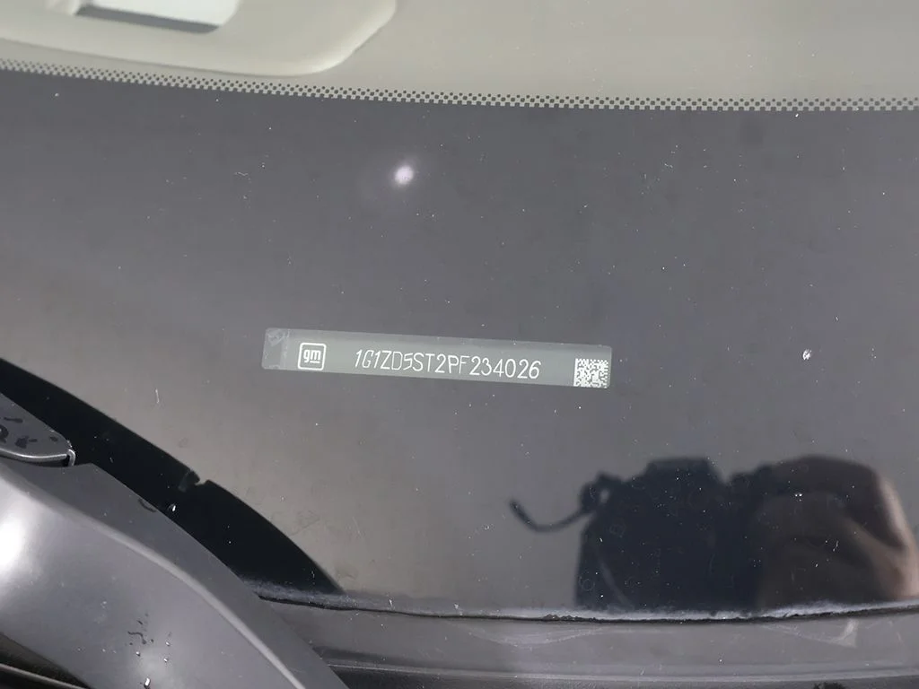 Used 2023 Gray Chevrolet LT image 46