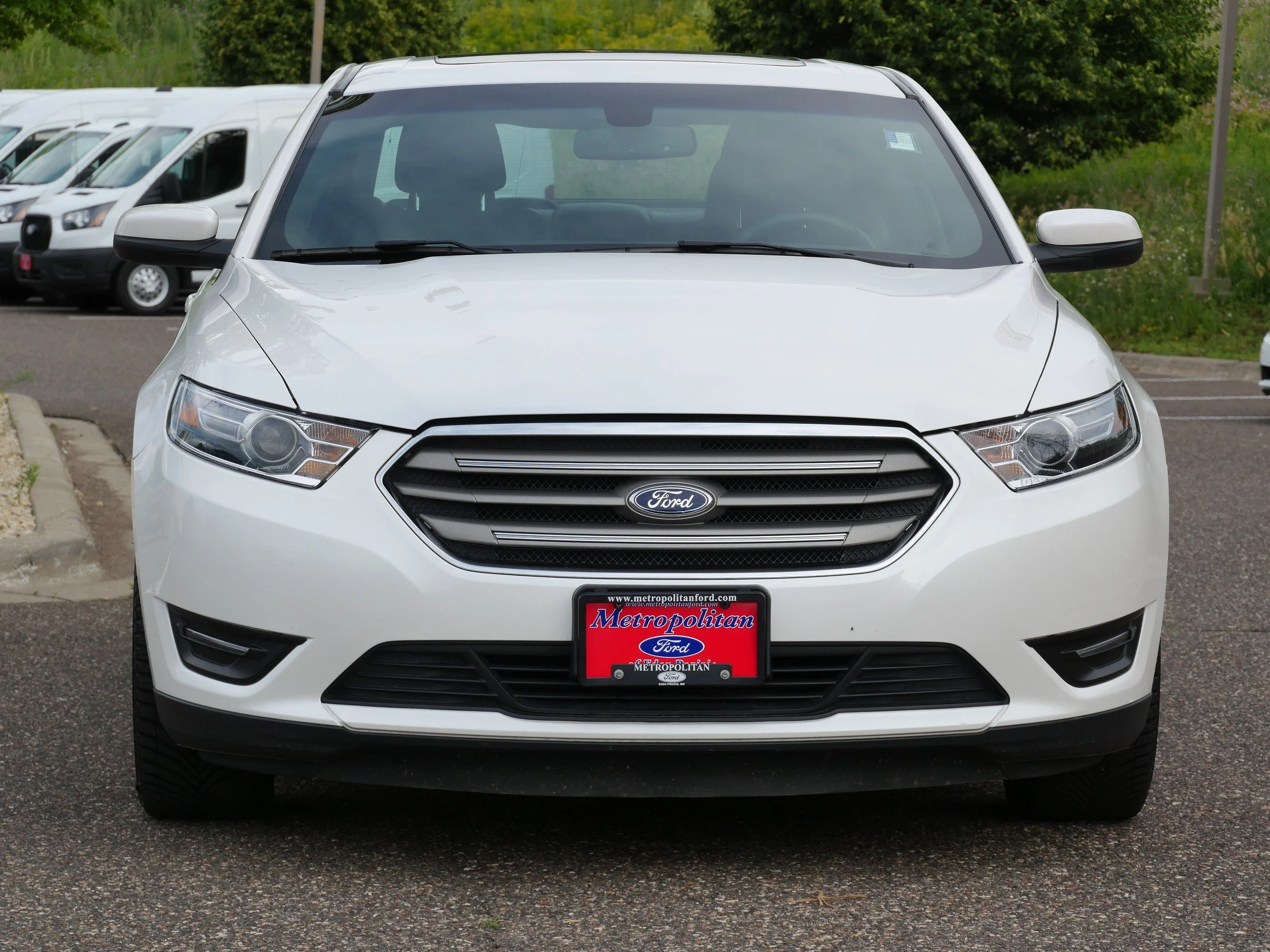 Used 2018 White Platinum Metallic Tri-Coat Ford SEL image 2