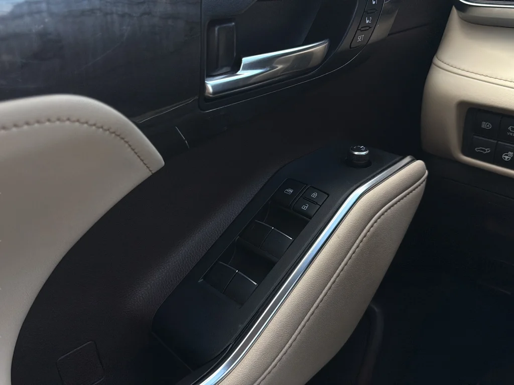 Used 2020 Amber Toyota Limited image 10