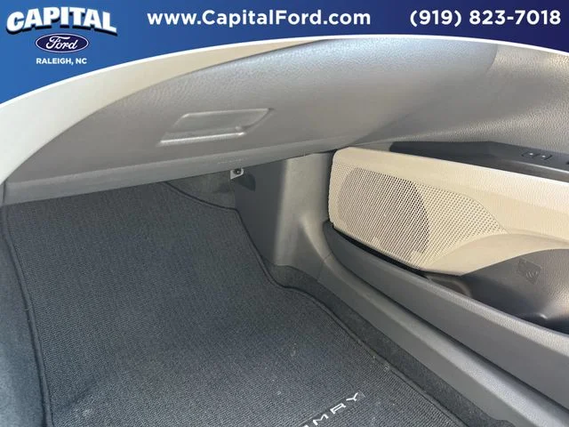 Used 2023 Beige Toyota XLE image 27