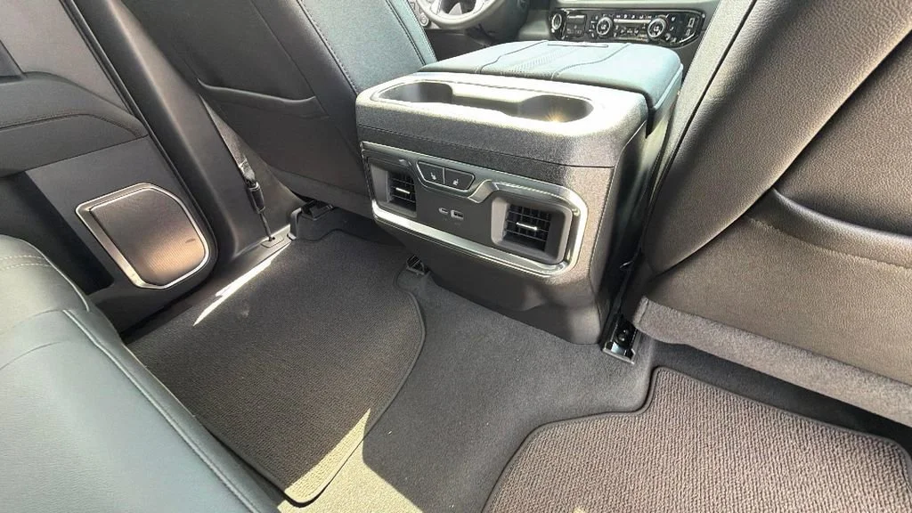 Used 2024 Summit White Chevrolet High Country image 32