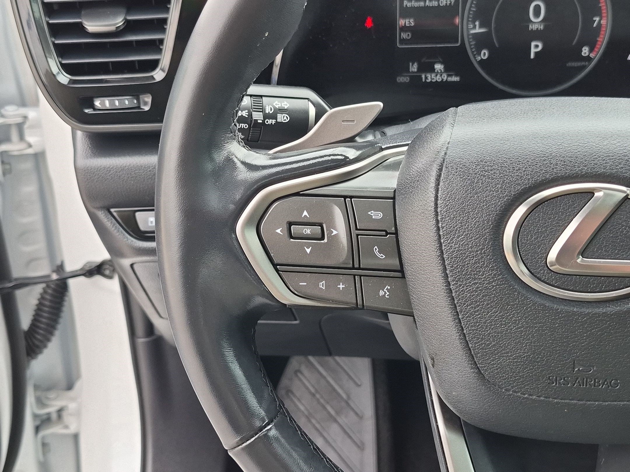 Used 2025 White Pearl Lexus NX 350 Premium image 19