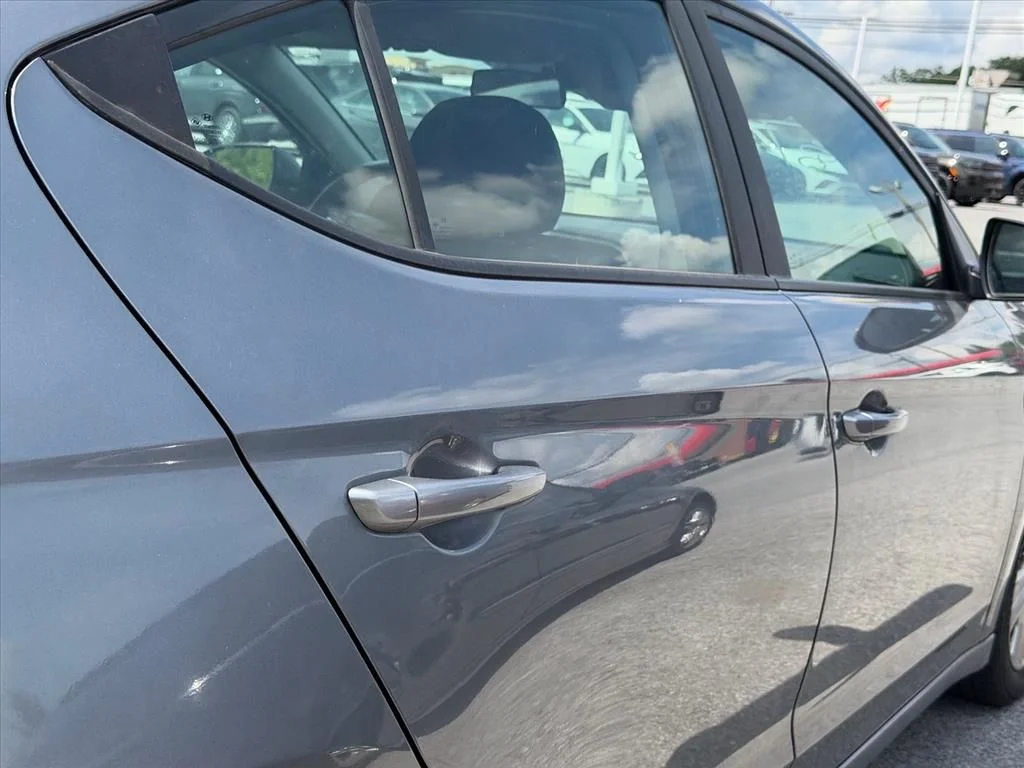 Used 2019 Gray Hyundai SEL image 12