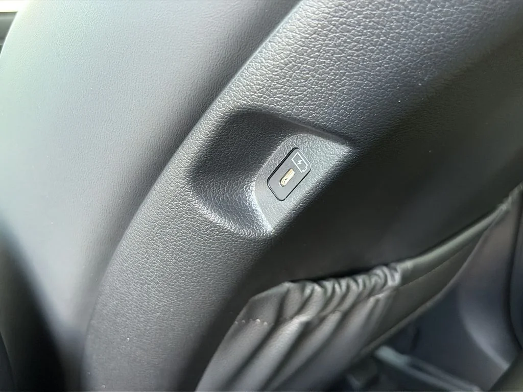 Used 2025 Gray Hyundai SEL image 11