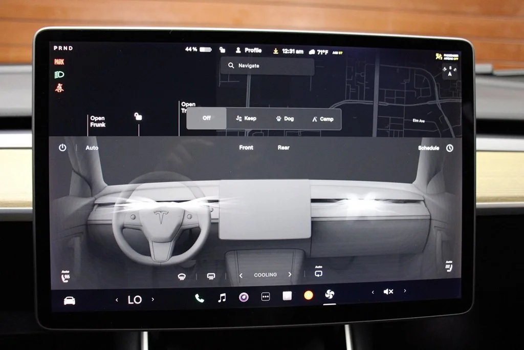 Used 2019 Deep Blue Metallic Tesla  image 25