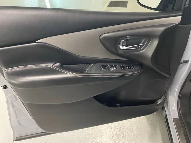 Used 2024 Gray Nissan SV image 9