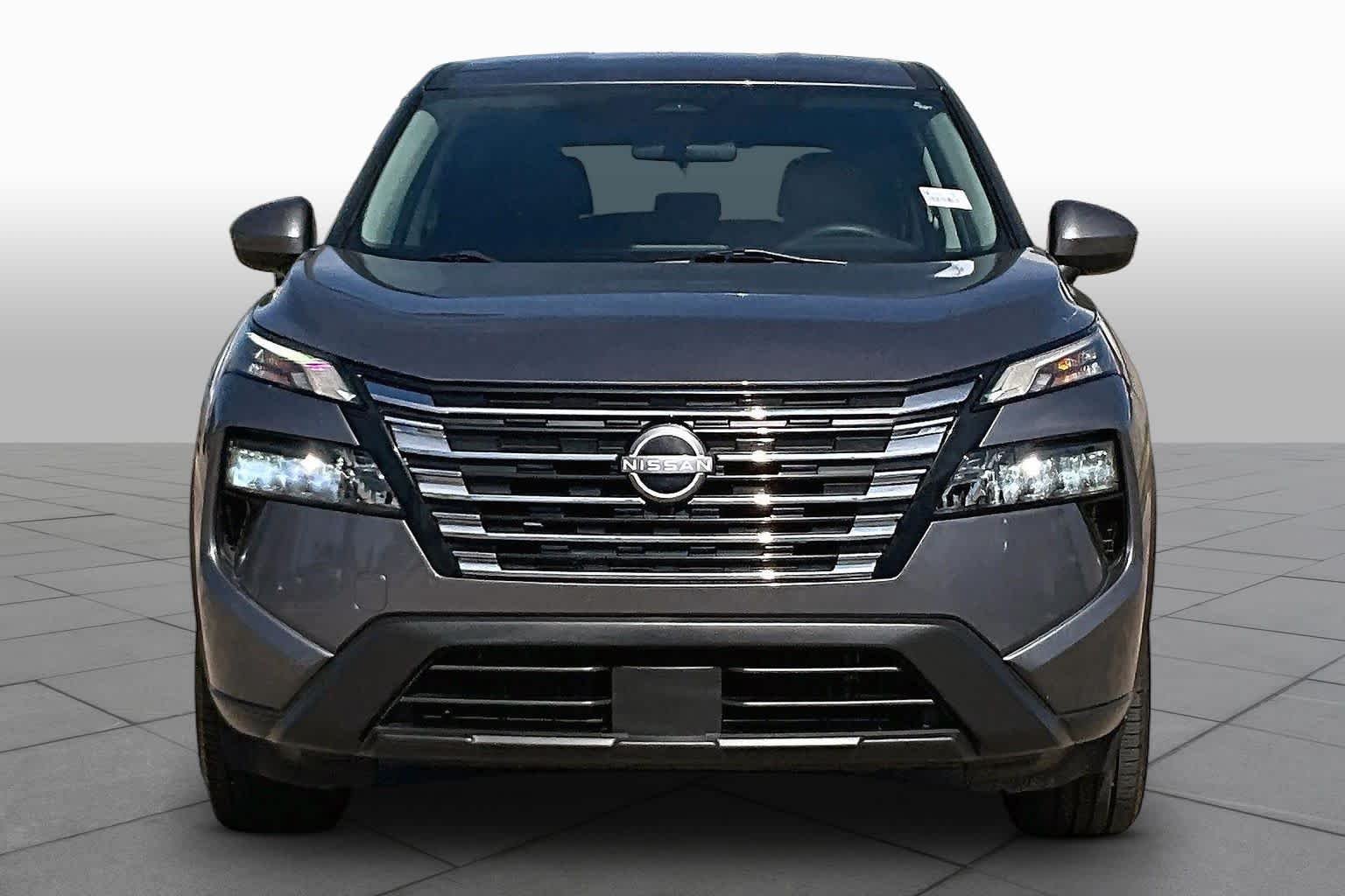 Used 2024 Gun Metallic Nissan SV image 4