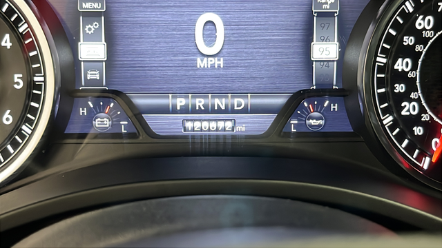 Used 2019 Diamond Black Crystal Pearlcoat Ram Laramie image 10