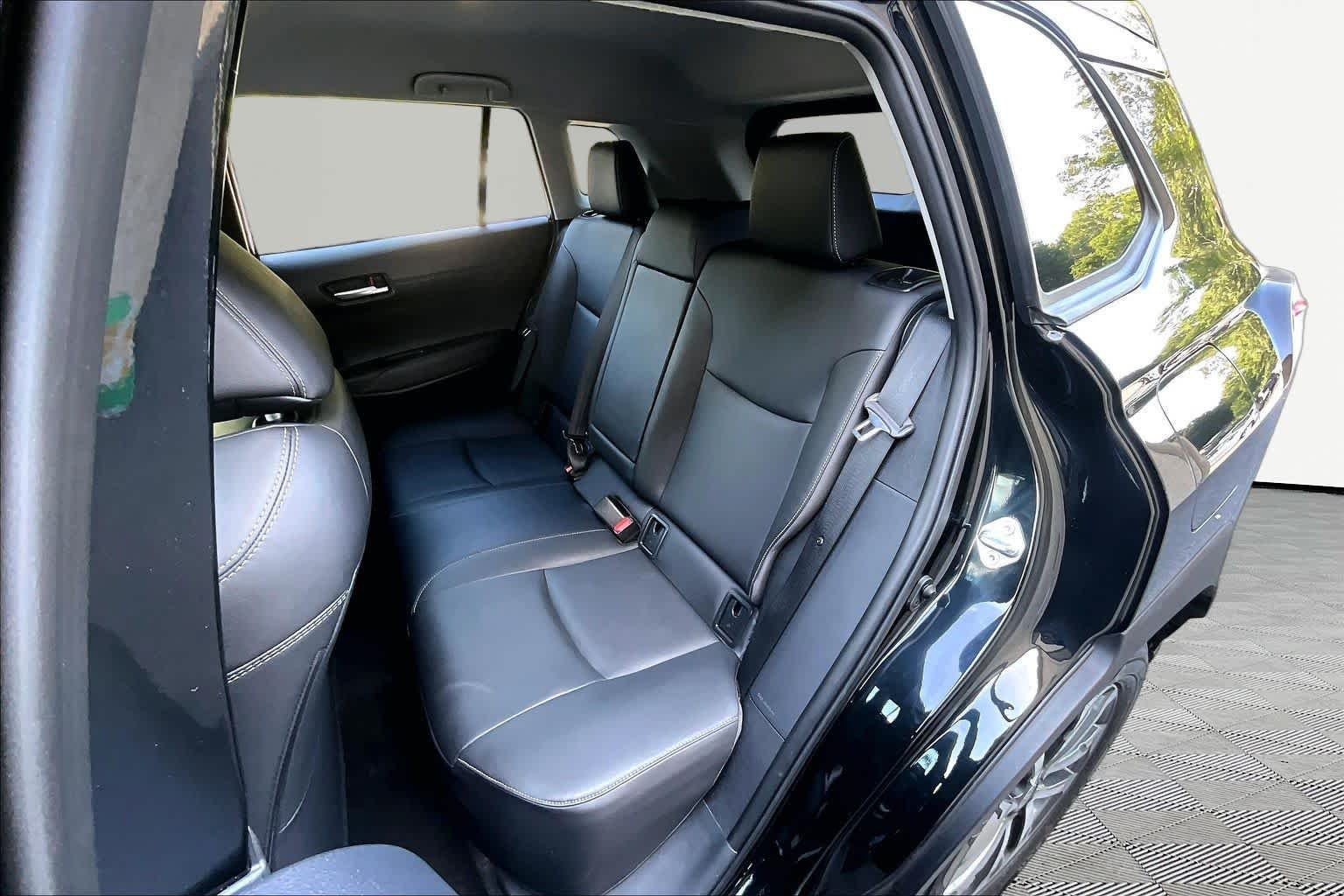 Used 2025 Jet Black Toyota XLE image 21