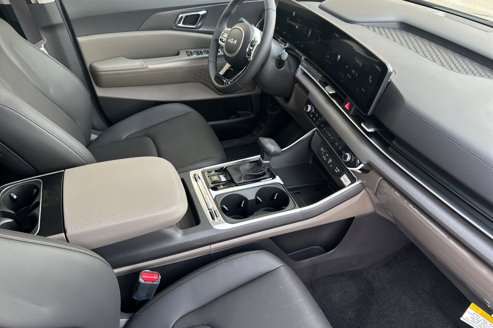 2026 Kia Carnival SX - Photo 17