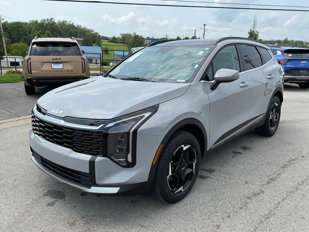 Used 2026 Wolf Gray Kia EX image 4