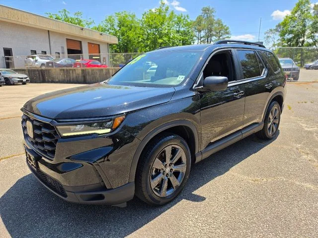 2025 Honda Pilot Sport AWD's photo